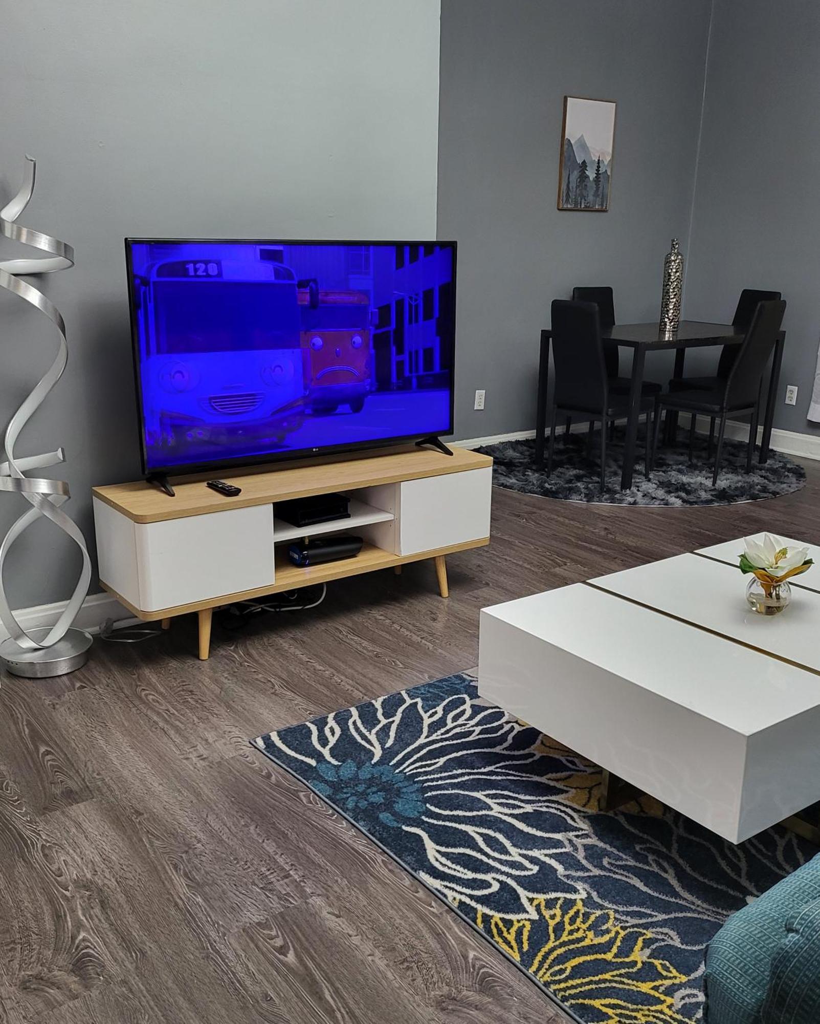 1 Bedroom In Columbus Osu District, Free Parking, Kitchen, Washer And Dryer, Central Location, Downtown, Hospital, Expocenter, Osu Stadium エクステリア 写真